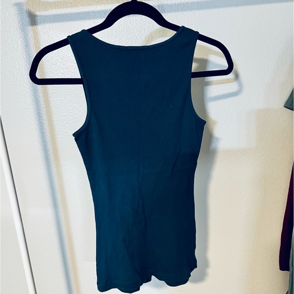 Express Tank Top - Picture 3 of 3